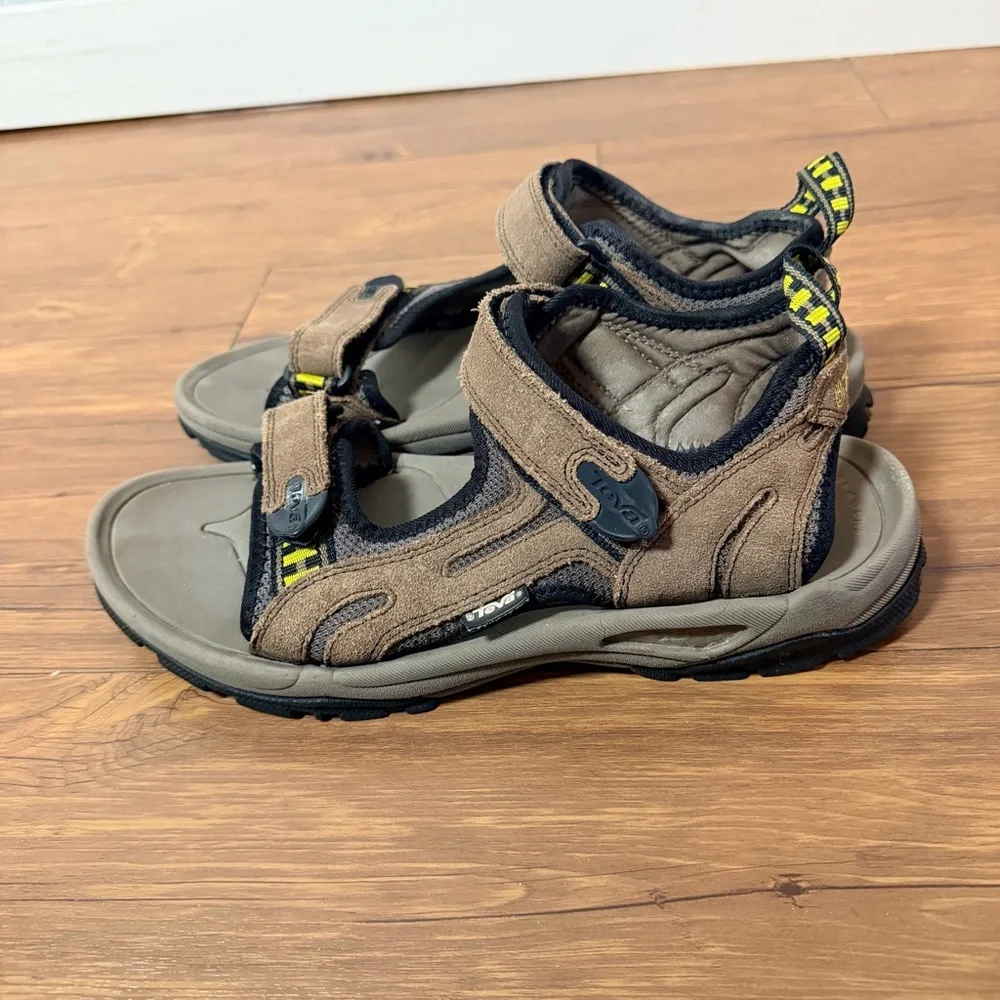 Teva Hurricane XLT2 Mens Sandals Size 9 Brown Hiking Outdoor Adjustable Straps